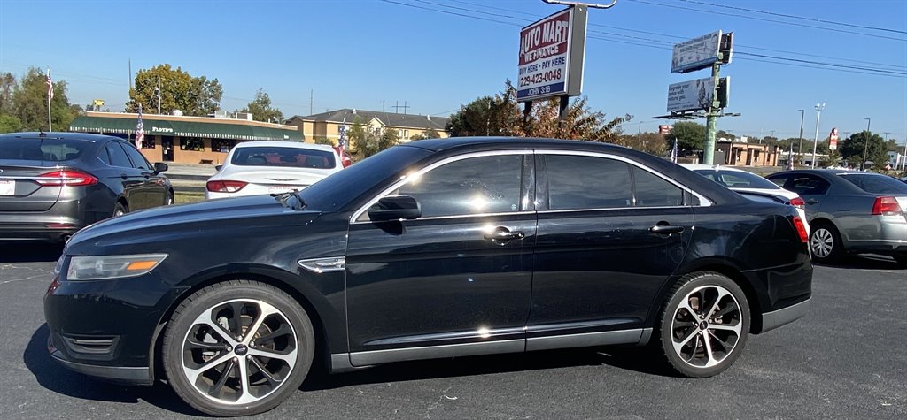 2016 Ford Taurus SEL's photo