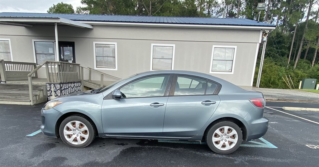 2013 Mazda MAZDA3 i Sport's photo